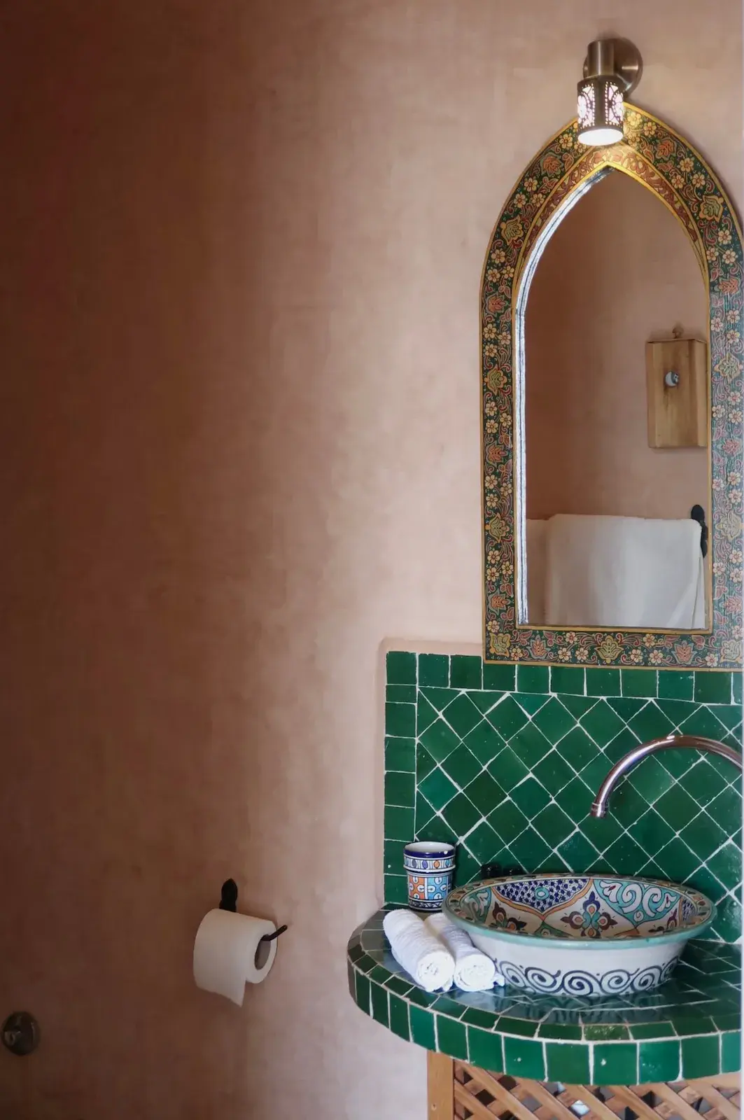 Modern ensuite bathroom with shower in junior suite at Kasbah Rose